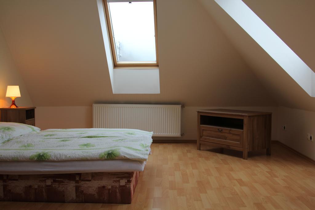 Apartmany Racianska Bratislava Bilik gambar